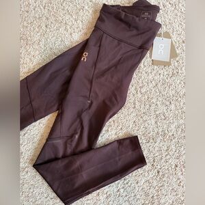 NWT On Women’s Performance Tights in Ox — Size Small